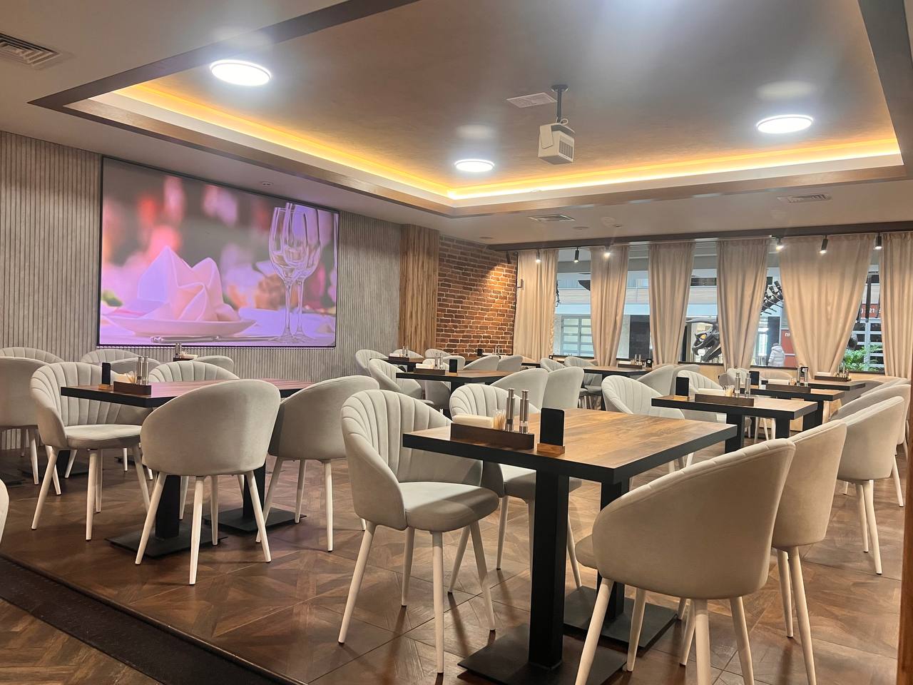 Вечерний зал